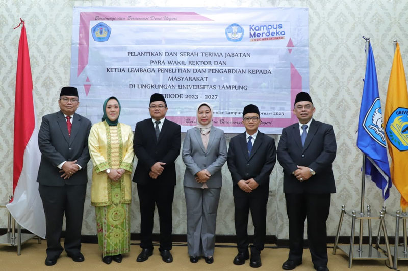 Prof. Lusmeilia Resmi Lantik 5 Pejabat Unila Periode 2023-2027 02