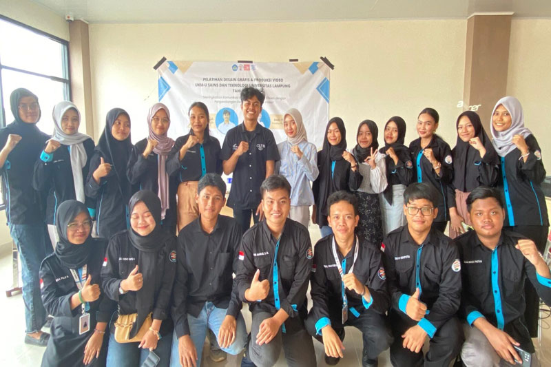 Gali Potensi Anggota, UMKM-U Saintek Gelar Pelatihan Desain Grafis dan Produksi Video 02