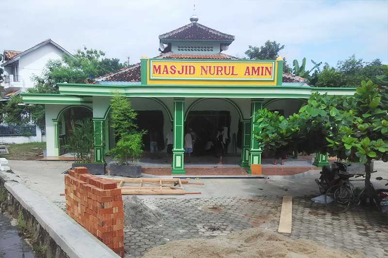 Warga RW IX Yosorejo Metro Timur Laksanakan Kegiatan Gugur Gunung Merenovasi Masjid Warga RW IX Yosorejo Metro Timur Laksanakan Kegiatan Gugur Gunung Merenovasi Masjid