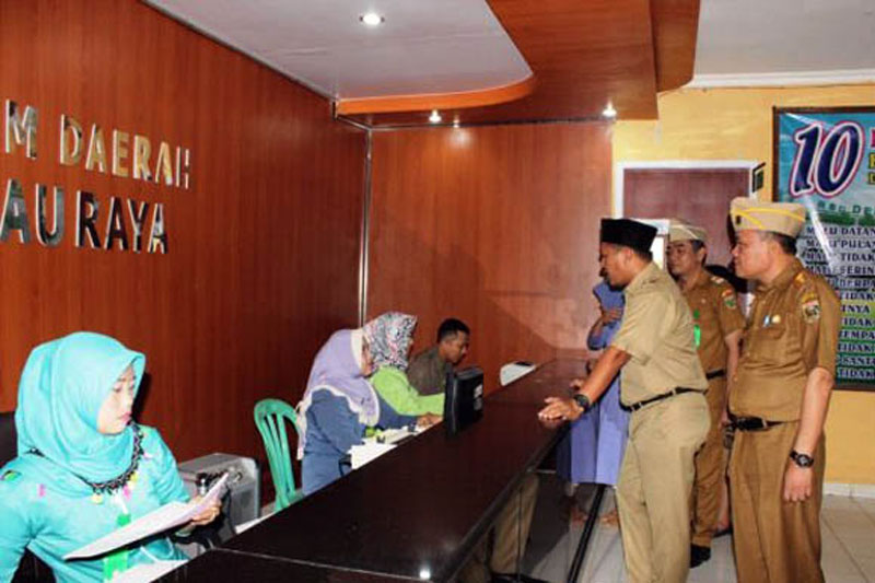 Bupati-Mustafa--Peningkatan-Fasilitas-RSUD-Demang-Sepulau-Raya-Diimbangi-Dengan-Perbaikan-Pelayanan-dan-SDM Bupati-Mustafa--Peningkatan-Fasilitas-RSUD-Demang-Sepulau-Raya-Diimbangi-Dengan-Perbaikan-Pelayanan-dan-SDM