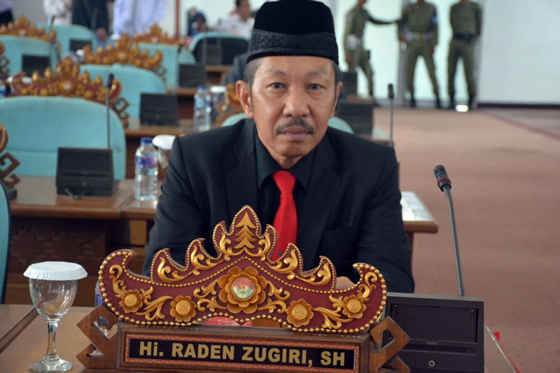 Raden-Zugiri-Resmi-Jabat-Wakil-Ketua-DPRD-Lamteng,-Gantikan-Natalis-Sinaga-01 Raden-Zugiri-Resmi-Jabat-Wakil-Ketua-DPRD-Lamteng,-Gantikan-Natalis-Sinaga-01