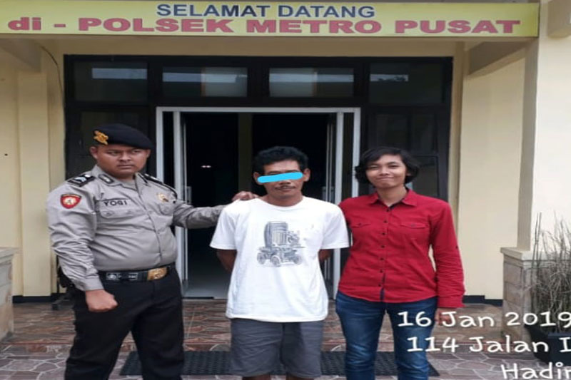 Dibantu-Jajaran-Anggota-Polres-Lamsel,-Polsek-Metro-Pusat-Amankan-Warga-Hadimulyo-Timur-di-Pelabuhan-Bakauheni Dibantu-Jajaran-Anggota-Polres-Lamsel,-Polsek-Metro-Pusat-Amankan-Warga-Hadimulyo-Timur-di-Pelabuhan-Bakauheni