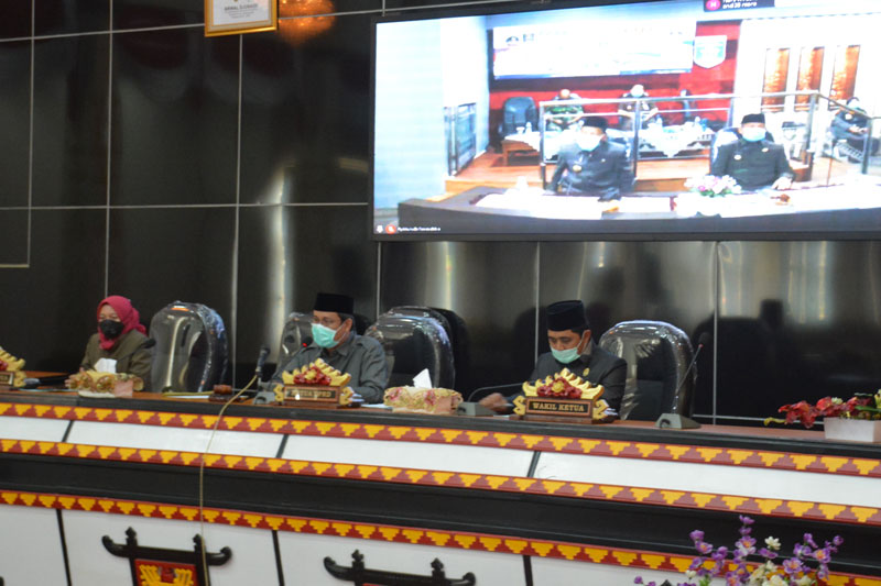Fraksi PDIP Minta Wali Kota Metro Terapkan Mall Pelayanan Publik Fraksi PDIP Minta Wali Kota Metro Terapkan Mall Pelayanan Publik