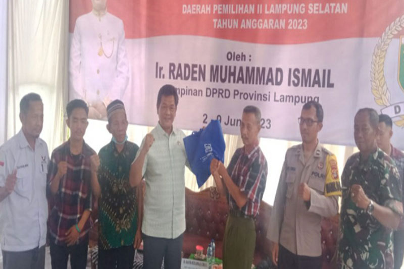 Gelar Reses di Jati Agung, RMI Serap Aspirasi Warga Terkait Infrastruktur Jalan Gelar Reses di Jati Agung, RMI Serap Aspirasi Warga Terkait Infrastruktur Jalan