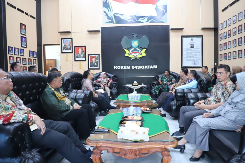 Pererat Sinergitas, Unila Gelar Audiensi ke Korem 043 Gatam