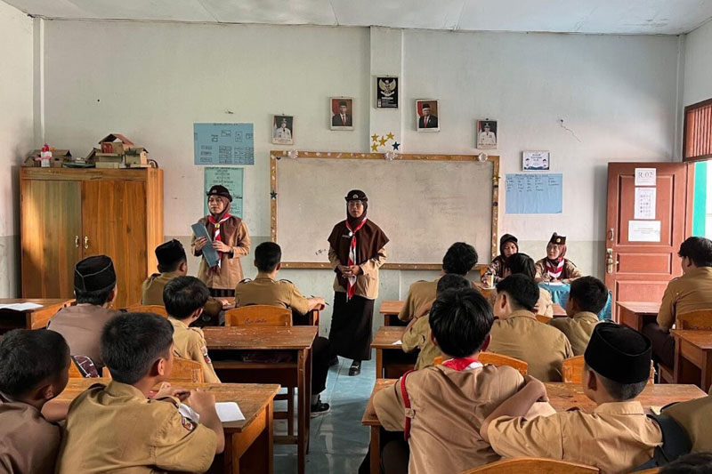 Lewat Program Kampus Mengajar, Mahasiswi FKIP Unila Ini Semakin Mantap Hadapi Tantangan Kerja Lewat Program Kampus Mengajar, Mahasiswi FKIP Unila Ini Semakin Mantap Hadapi Tantangan Kerja
