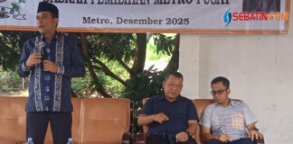 Reses DPRD Metro : Warga Minta Yusron Perjuangkan Perbaikan dan Angkat Sendimen Lumpur Drainase di Belakang AMC