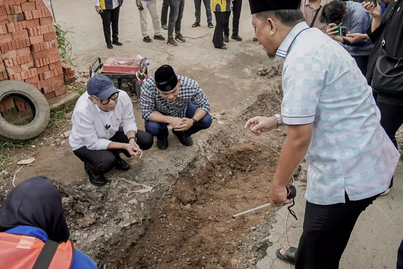 Tinjau Jalan Pangeran Senopati, Gubernur Lampung Tegaskan Komitmen Tingkatkan Kemantapan Jalan Tinjau Jalan Pangeran Senopati, Gubernur Lampung Tegaskan Komitmen Tingkatkan Kemantapan Jalan