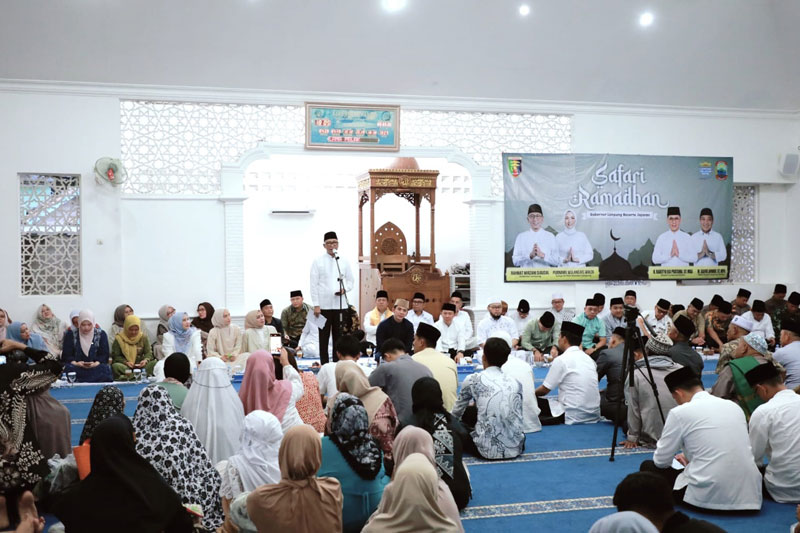 Safari Ramadan 1447 H, Gubernur Lampung Ingatkan Bahaya Perpecahan Safari Ramadan 1447 H, Gubernur Lampung Ingatkan Bahaya Perpecahan