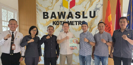 Kawal Demokrasi dari Kota Metro, Bawaslu dan PWI Perkuat Kolaborasi